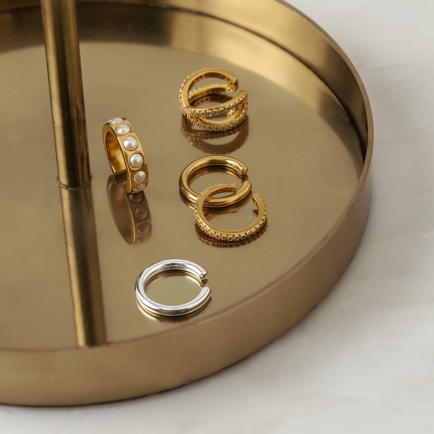 Bree – Gold-Plated Ear Cuff Decorated with Crystals