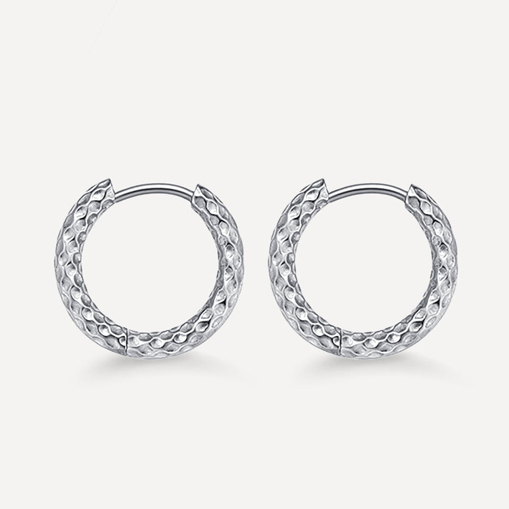 Women’s Hoops with Embossed Surface Structure and Round Design