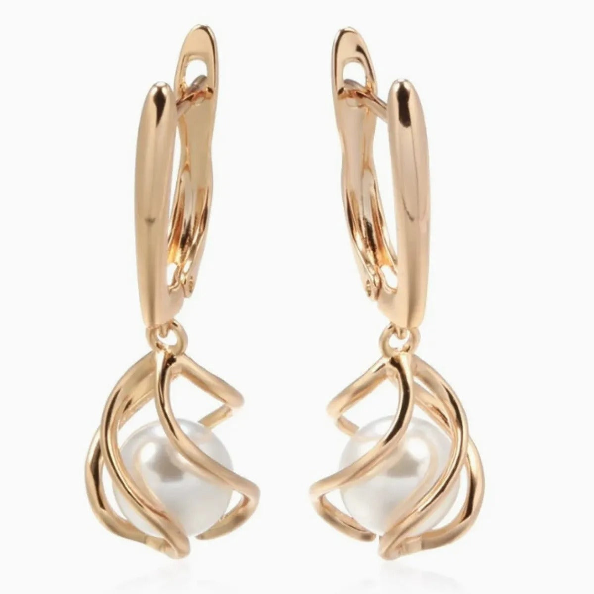 Lyanna – Golden Pearl Earrings with Soft Shine