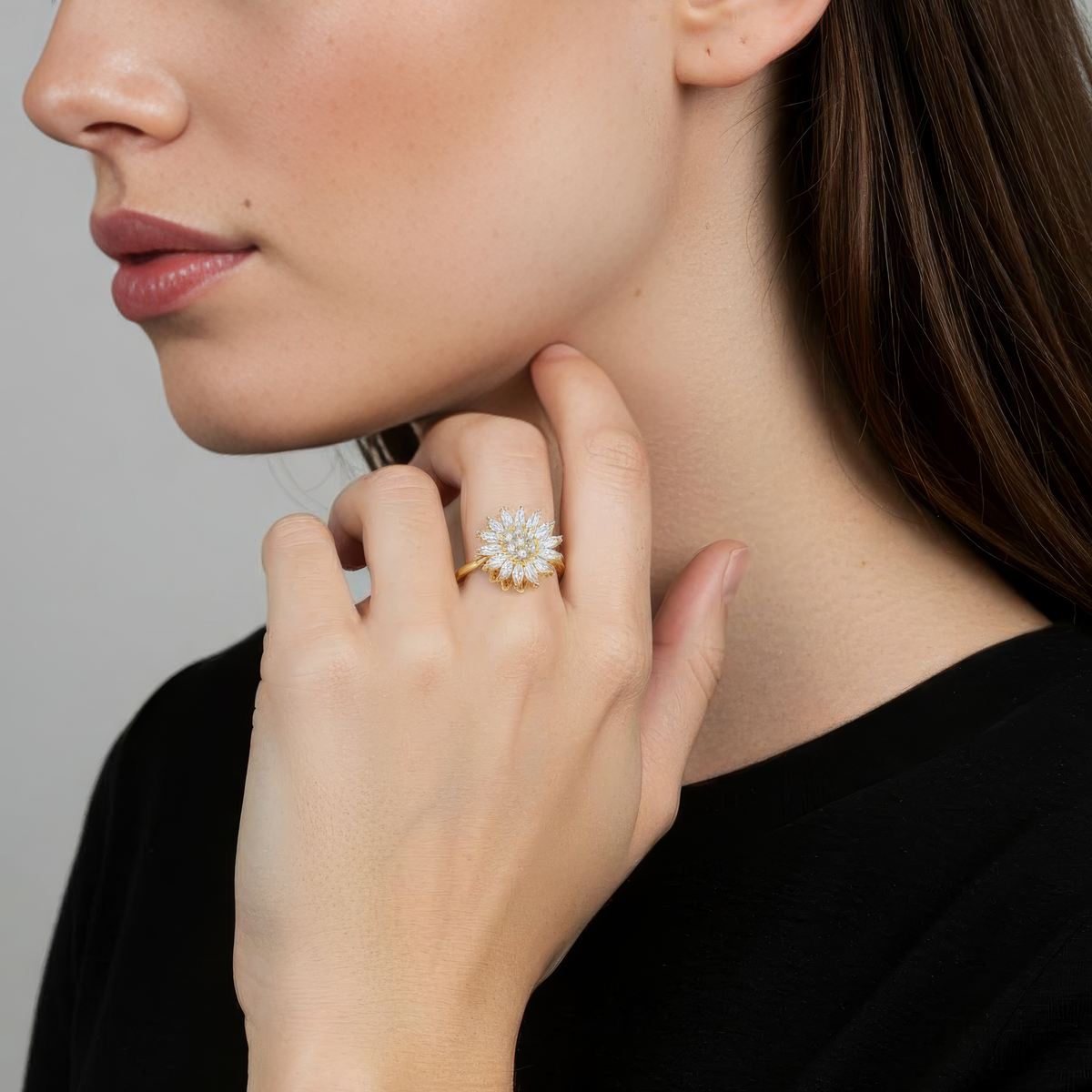 Women’s Adjustable Ring with Rotatable Flower Motif and Stone Embellishment