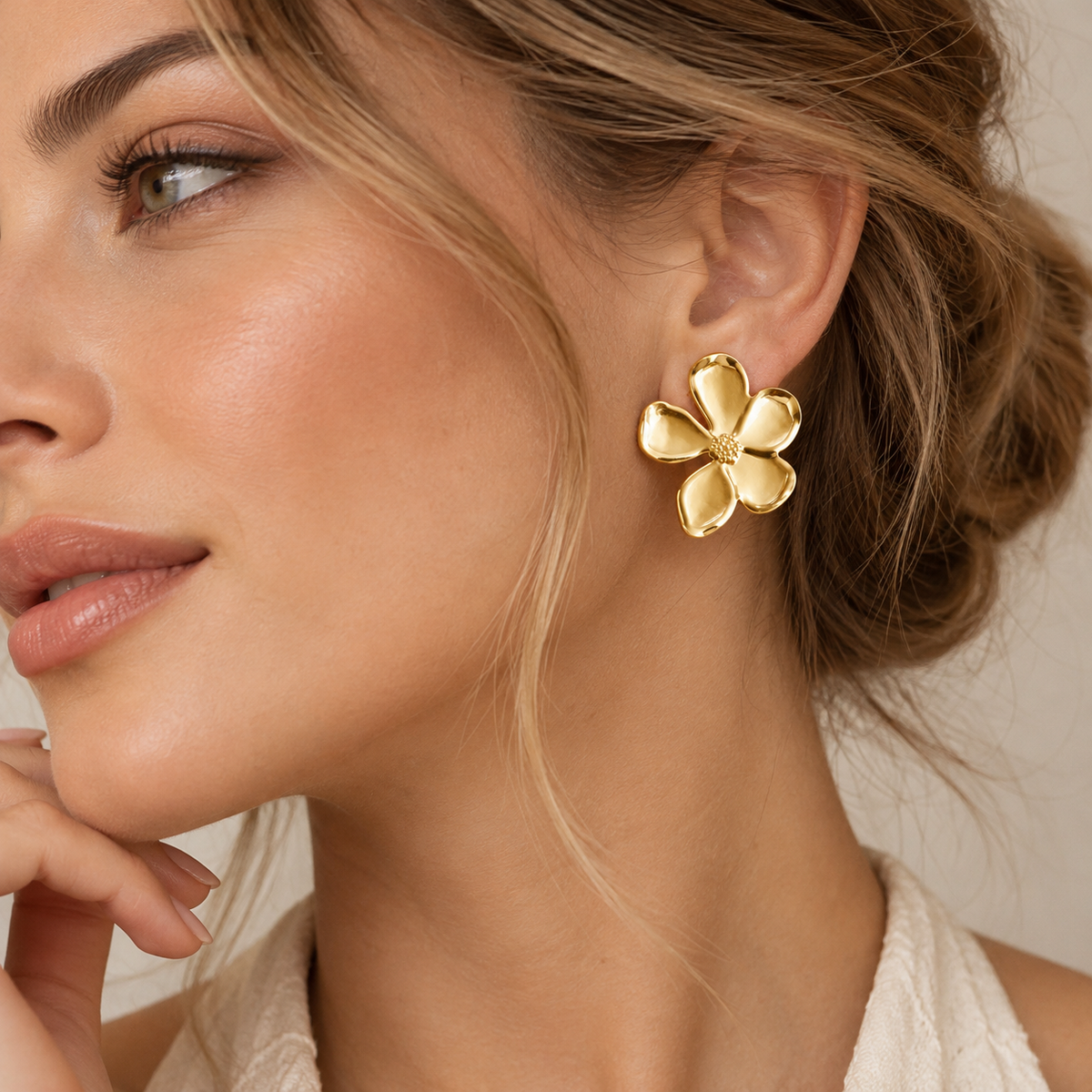 Women’s Flower Ear Studs with Five Petals and Curved Design