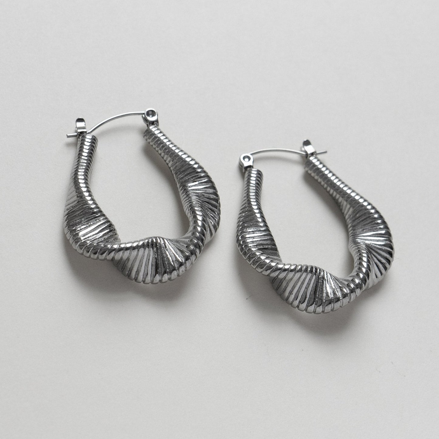 Lyra - Silver Curved Wave Hoops