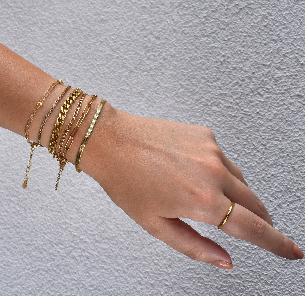 Becca – Snake Chain Bracelet