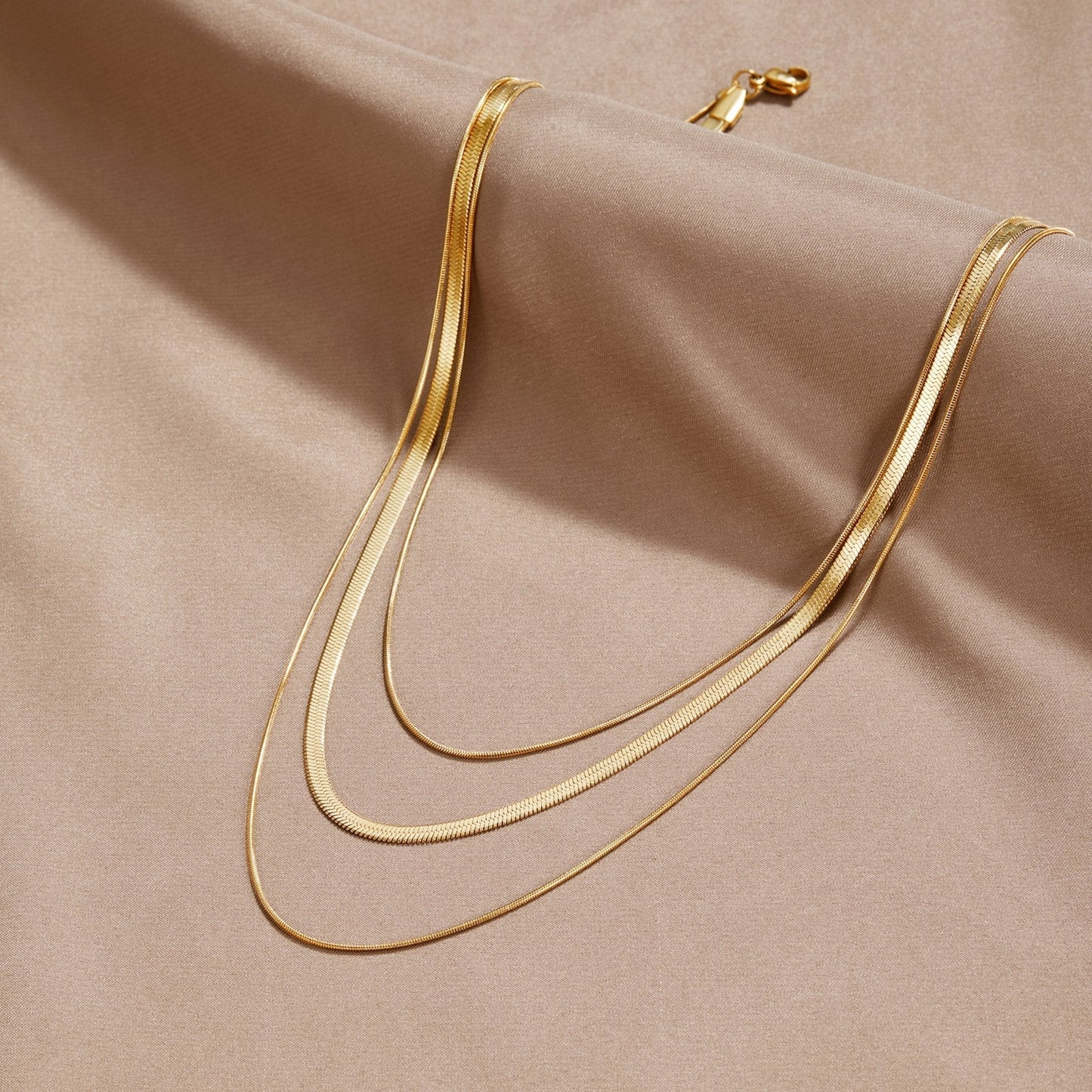 Alix – Multi-strand necklace in gold