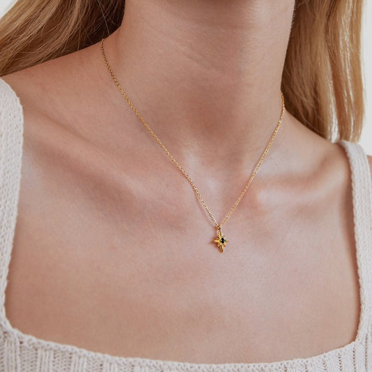 Celestia – Necklace star guide in emerald crystal