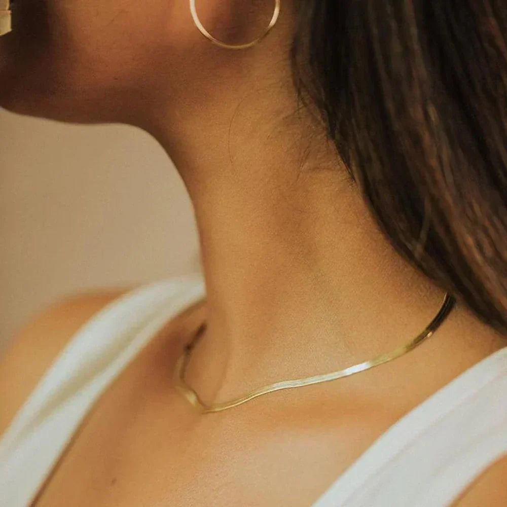 Elizabeth – Snake Chain in Gold