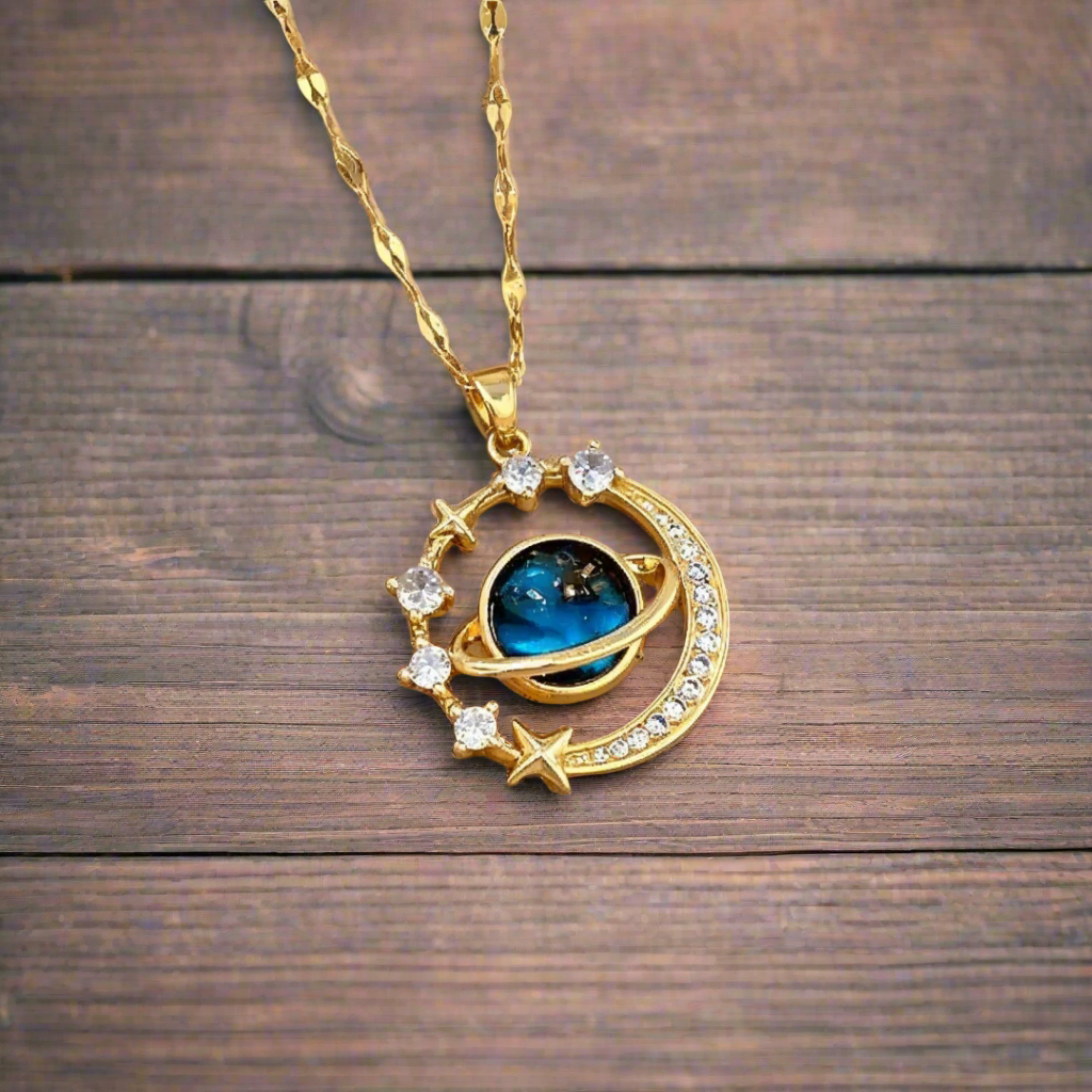Stellar – Necklace with heavenly charm