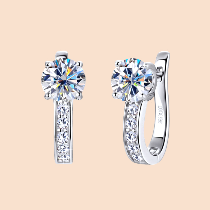 Nathalie – Huggie Earrings Made of Moissanite Gold 18K
