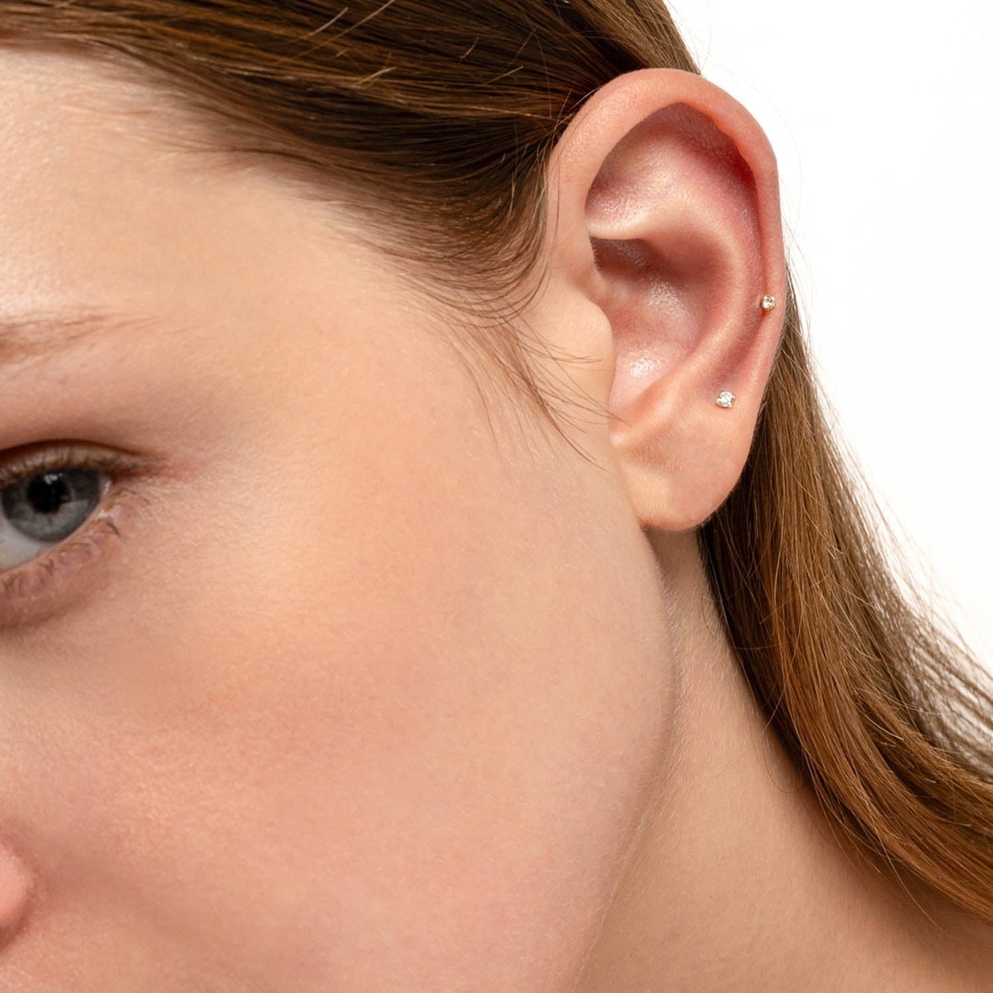 Sloane - Sparkling Mini Stud Earrings 2mm