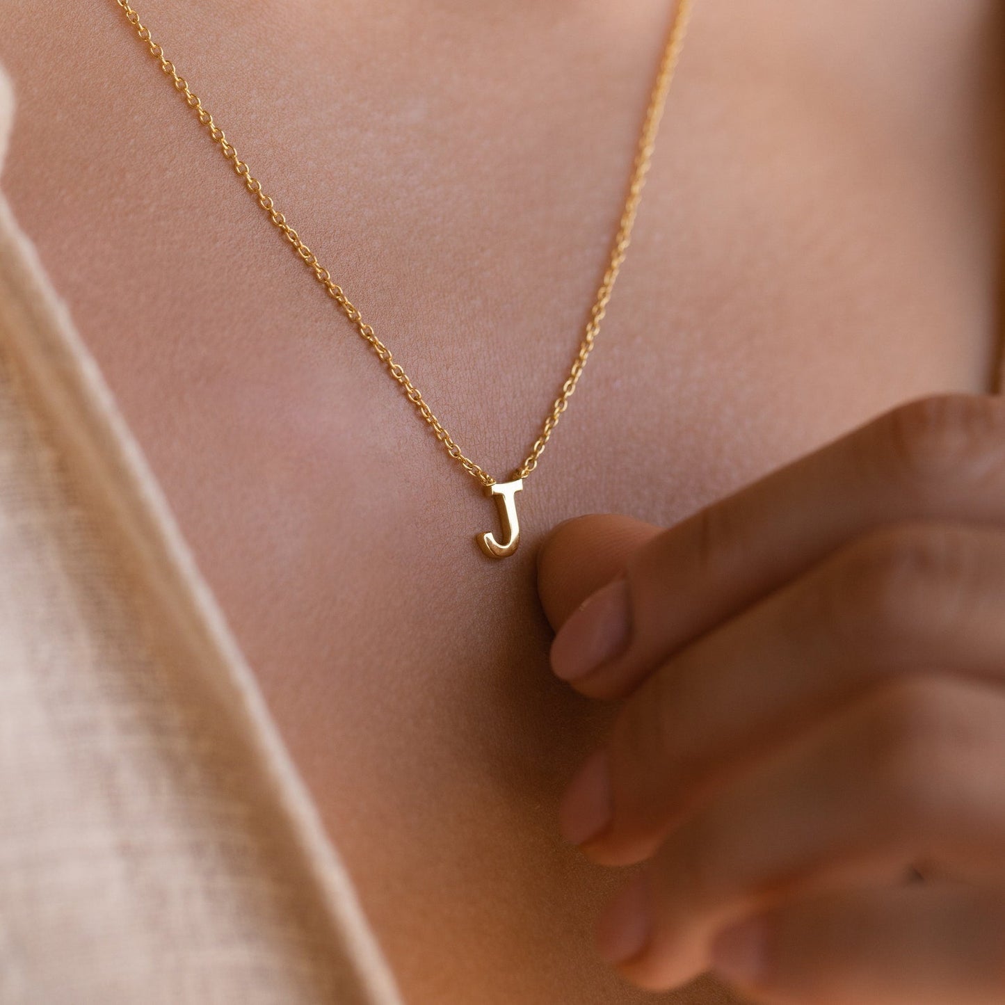 Elegant Necklace with Letters - Fashionable Chain with Initials