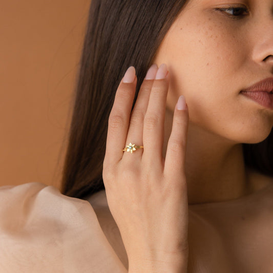 Flora – Flower Ring with Birthstone