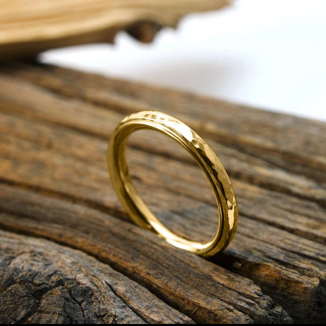 Nadia – Delicately Hammered Ring