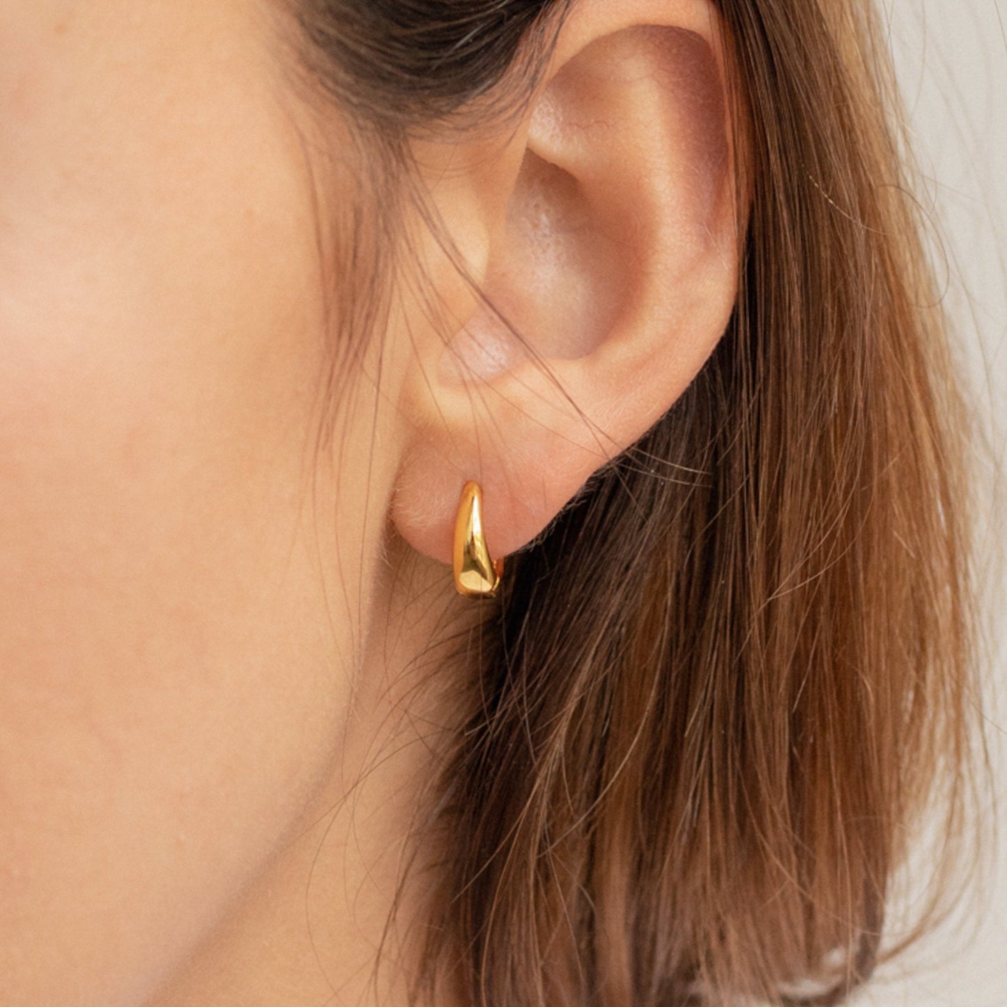 Foldable Huggies - Curved Buckle Earrings