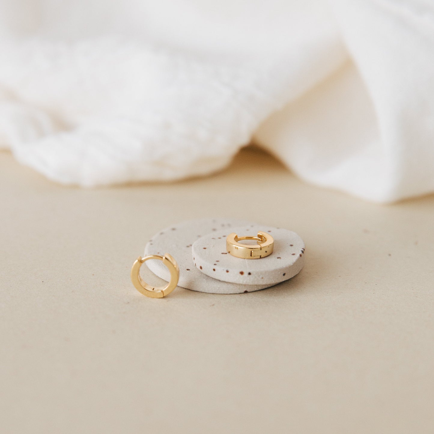 Classic Huggies - Subtle small Hoops