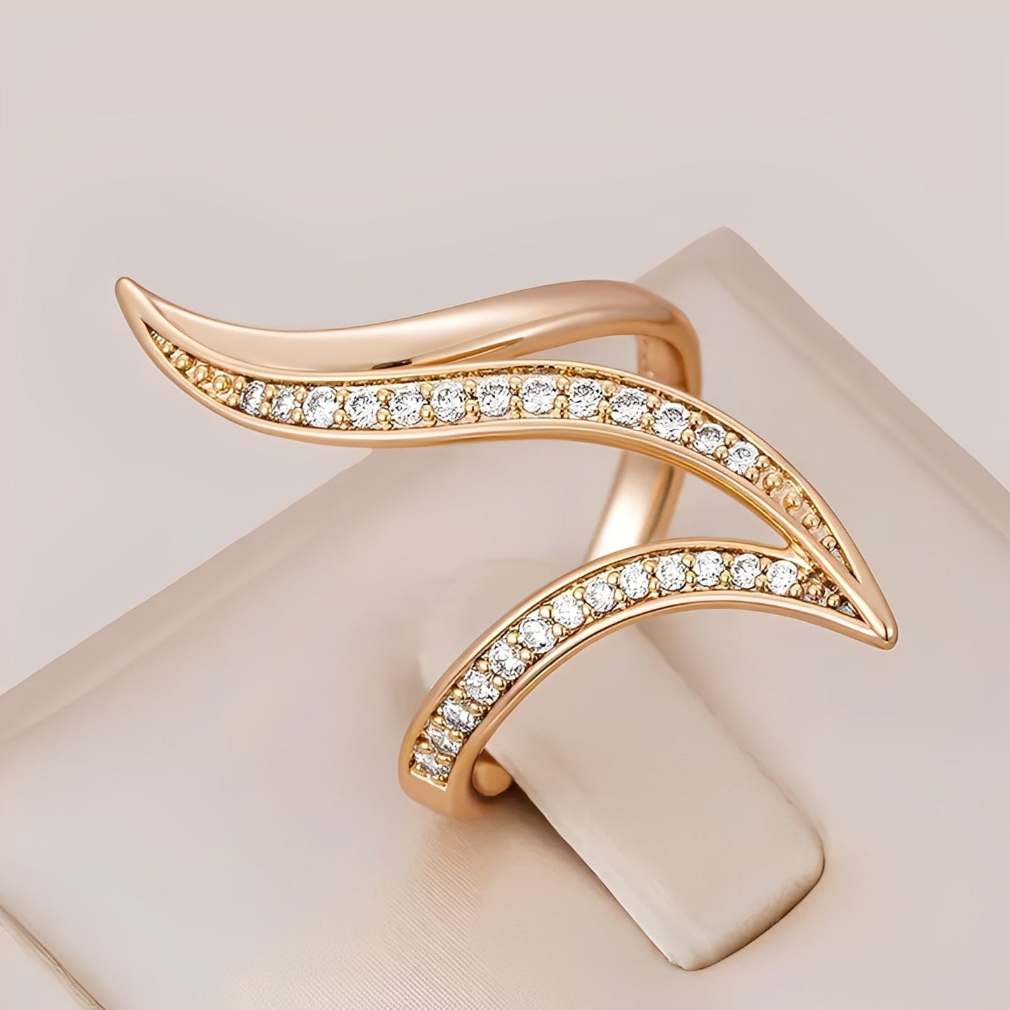 Brianna – Gold Ring with Diamonds