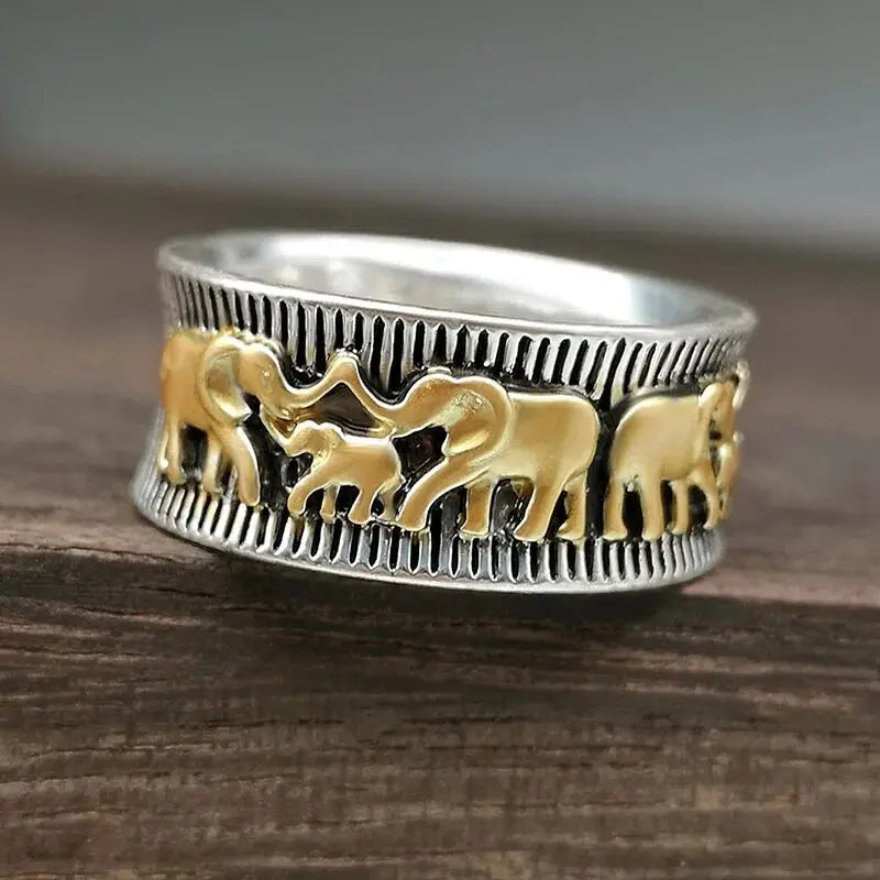 Eli – Elephant Ring Gold Vintage