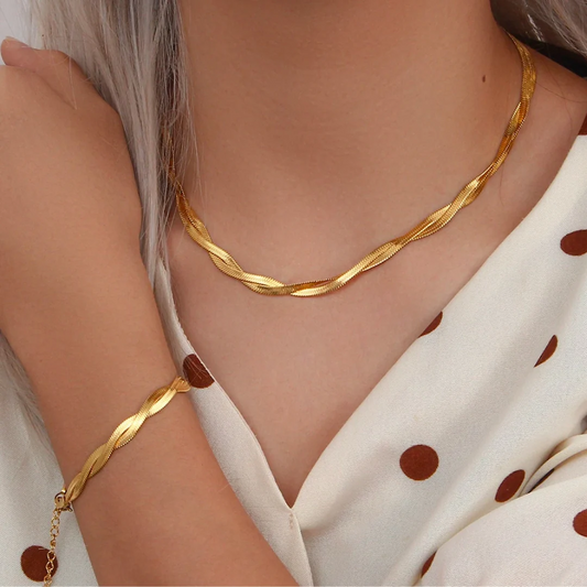 Alina – Set Necklace & Bracelet Elegant Gold Plaited