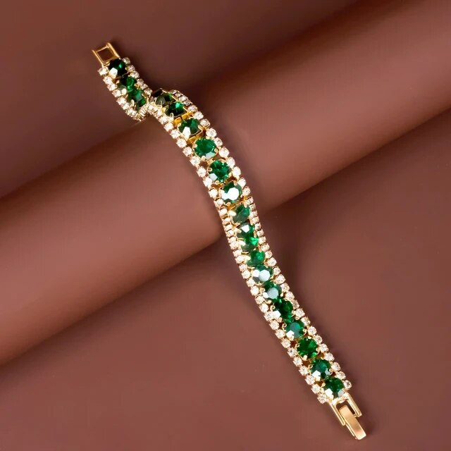 Maud – Stylish Gold Bracelet with Green Accents