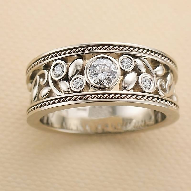 Dalia – Vintage Ring in Silver with Zirconia