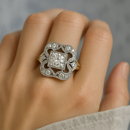 Isla – Vintage ring made of noble metal and zirconia