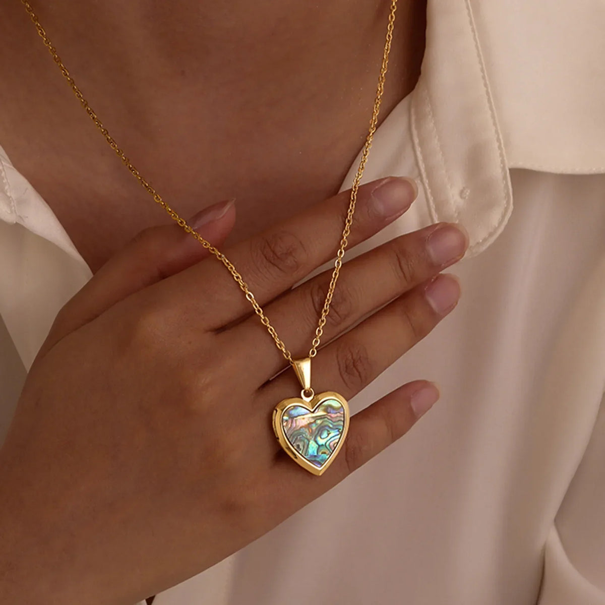 Women’s Heart Pendant Necklace with Iridescent Shell Inlay