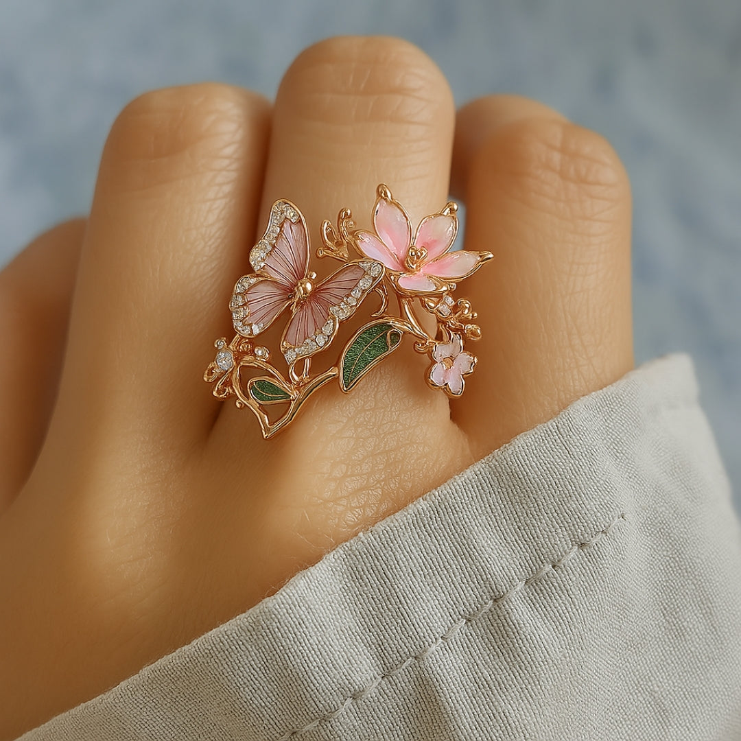 Meliora – Sparkling Butterfly Ring made of Zircon