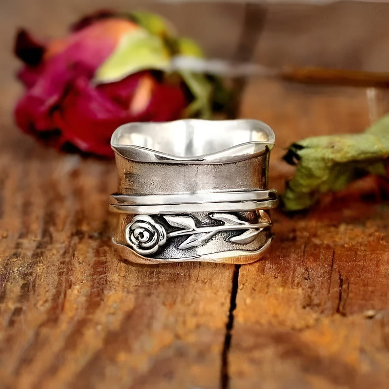 Lilwen – Flower Ring Vintage in Silver