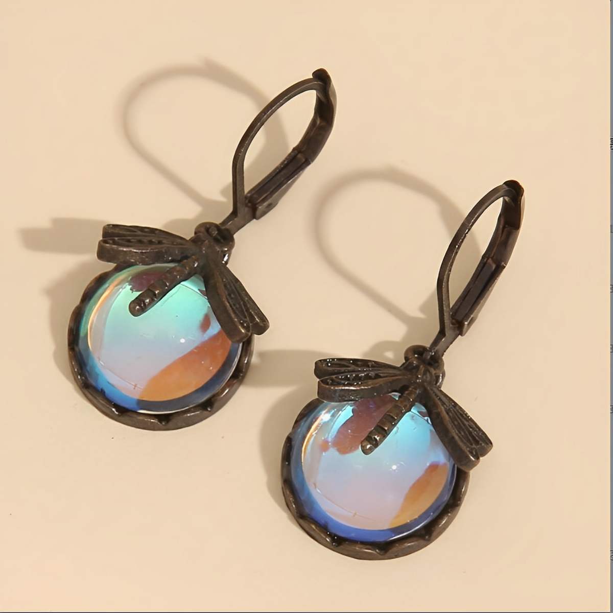 Elowen – Dragonfly Earrings Gold Antique Style