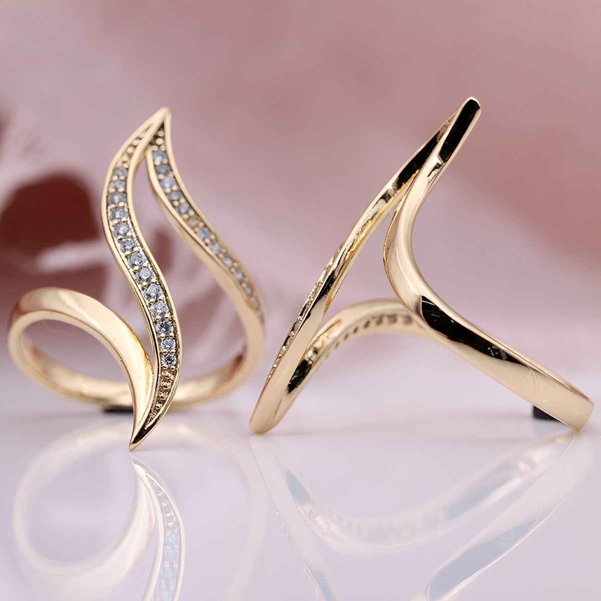 Brianna – Gold Ring with Diamonds