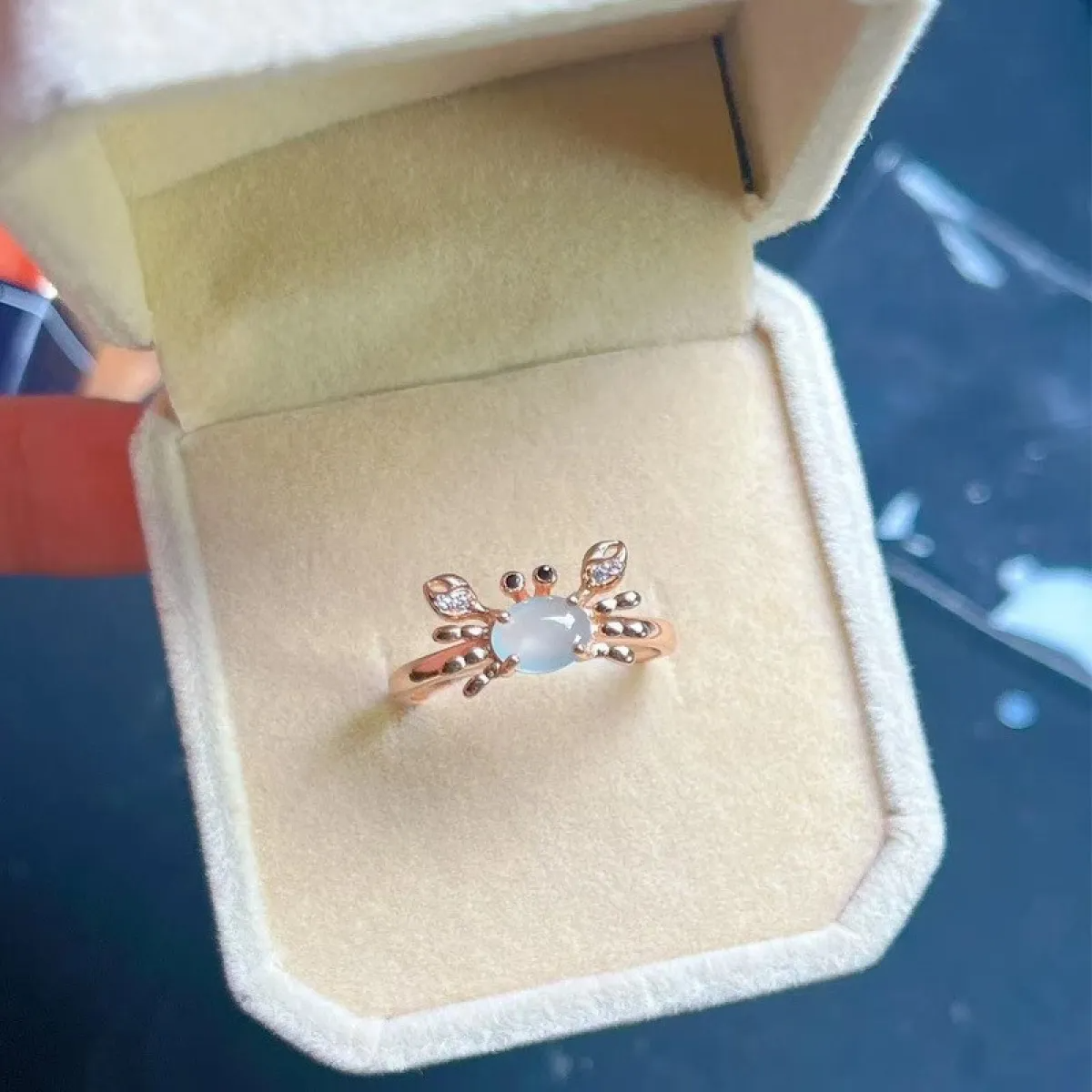 Women’s Ring with Crab Motif and Round Center Piece