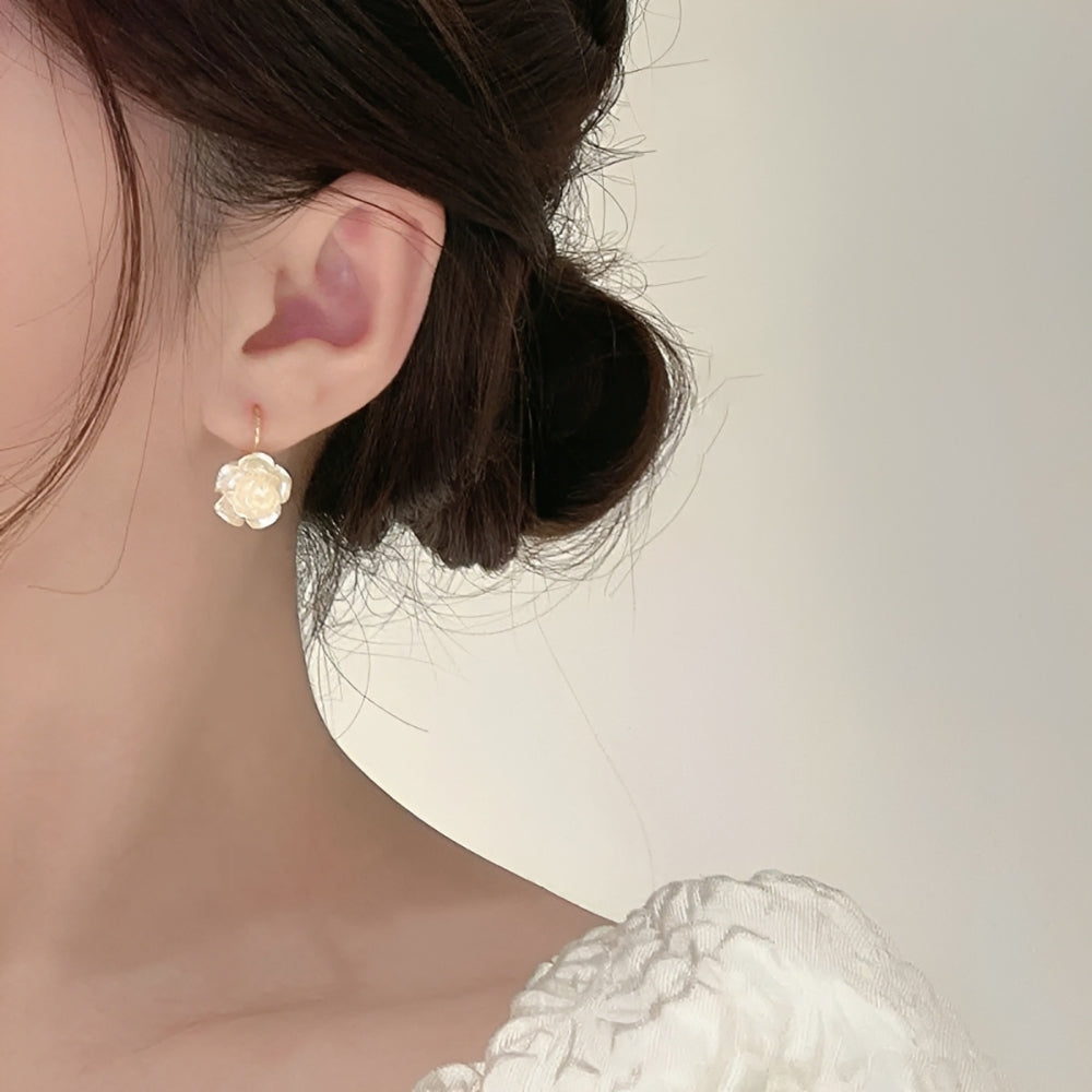 Women Earrings with Rose Design - Pair