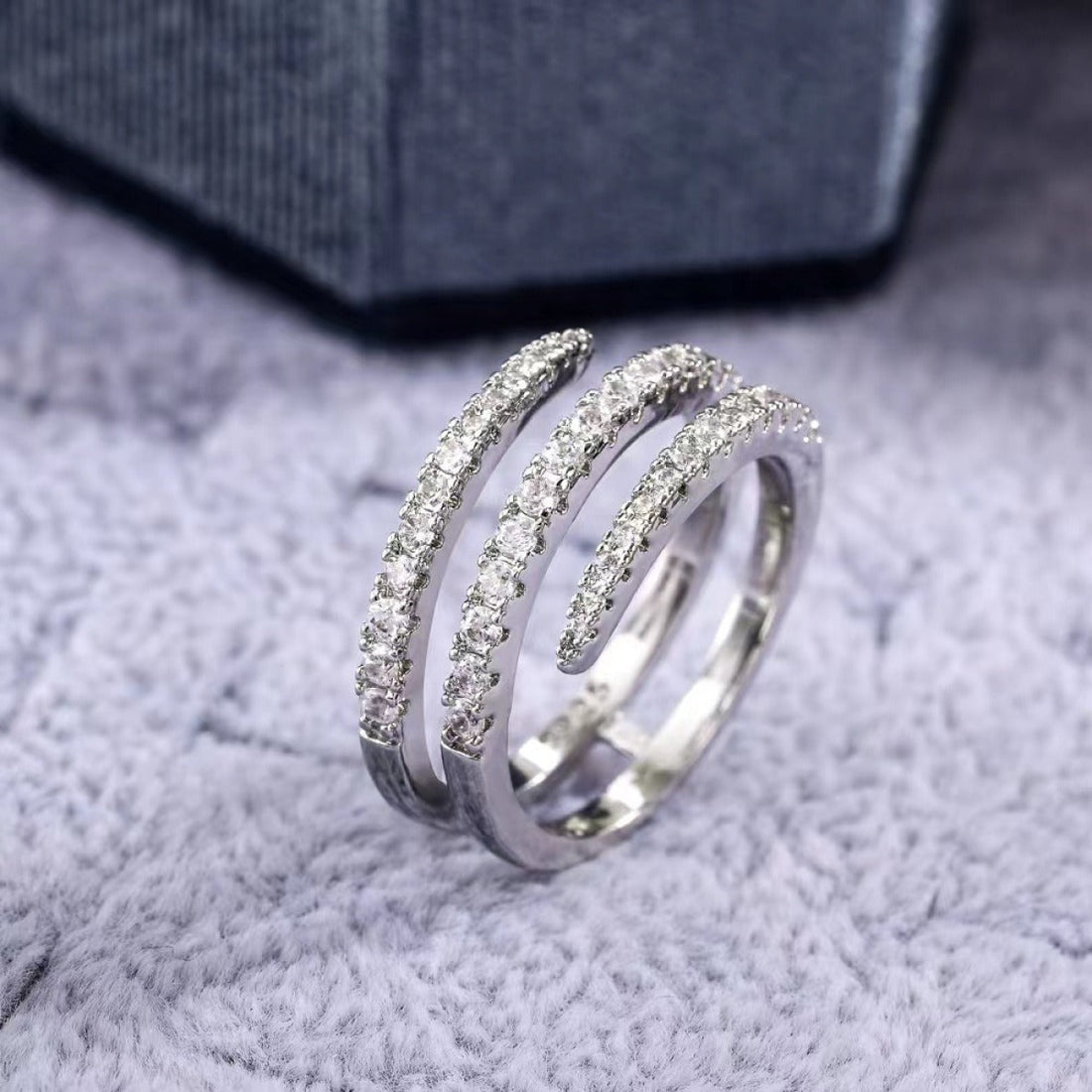 Ailee – Spiral Ring with Decorative Details