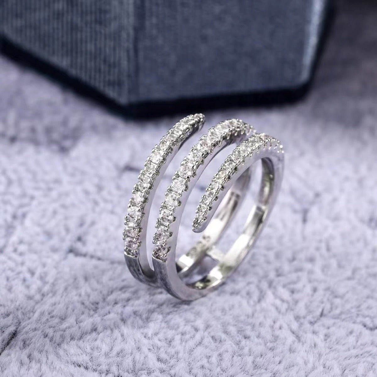 Ailee – Spiral Ring with Set Crystals