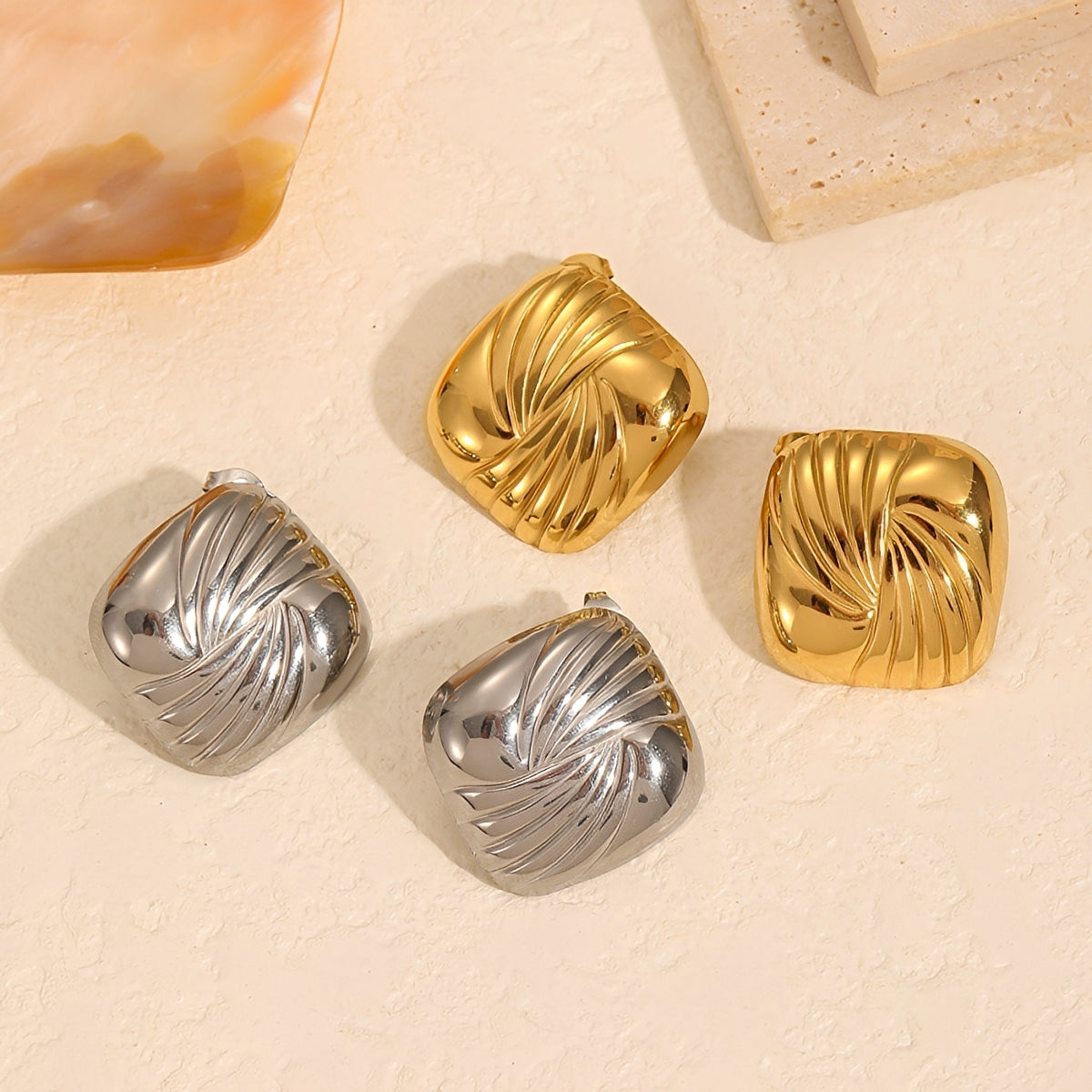 Kaia – Geometric Pins made of Titanium Steel
