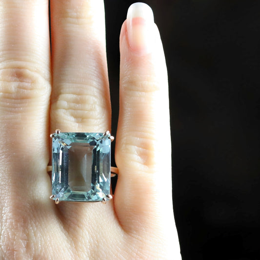 Yvaine – Vintage Ring with Blue Zirconia