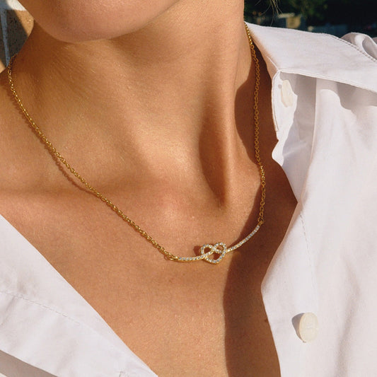 Valeria – Radiant Heart Necklace