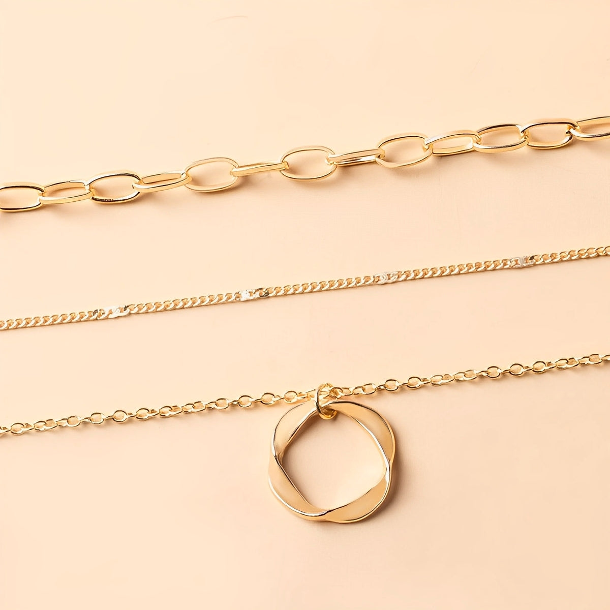 Ivana – Vintage-style necklace with a lot of charm