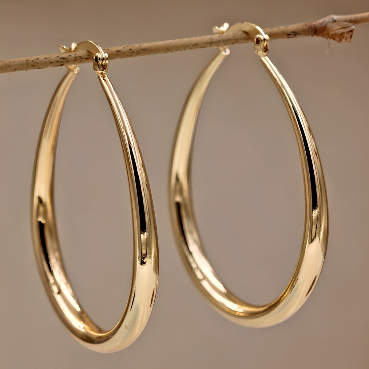 Elysse – Stylish Hoops in Gold