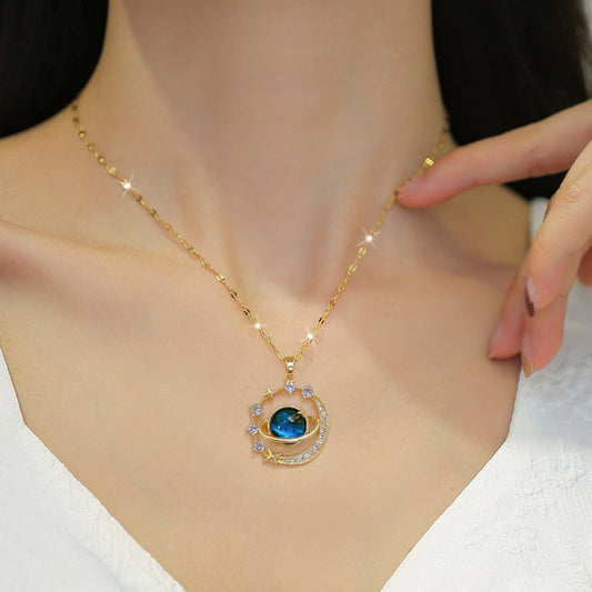 Stellar – Necklace with heavenly charm