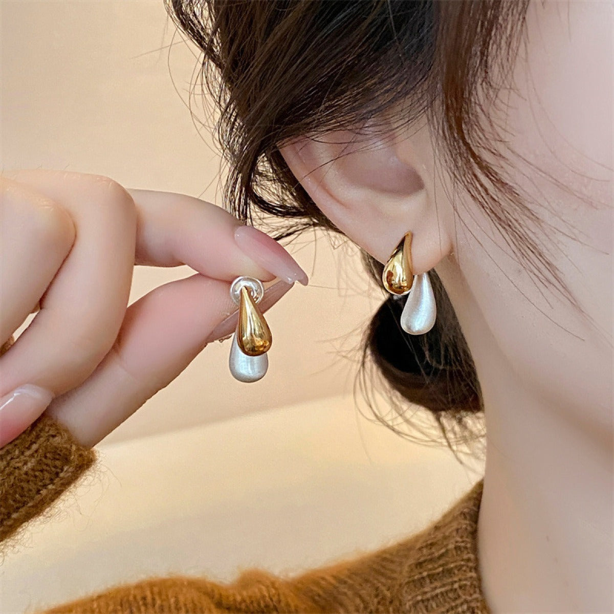 Alina – Two-Tone Drop Earrings