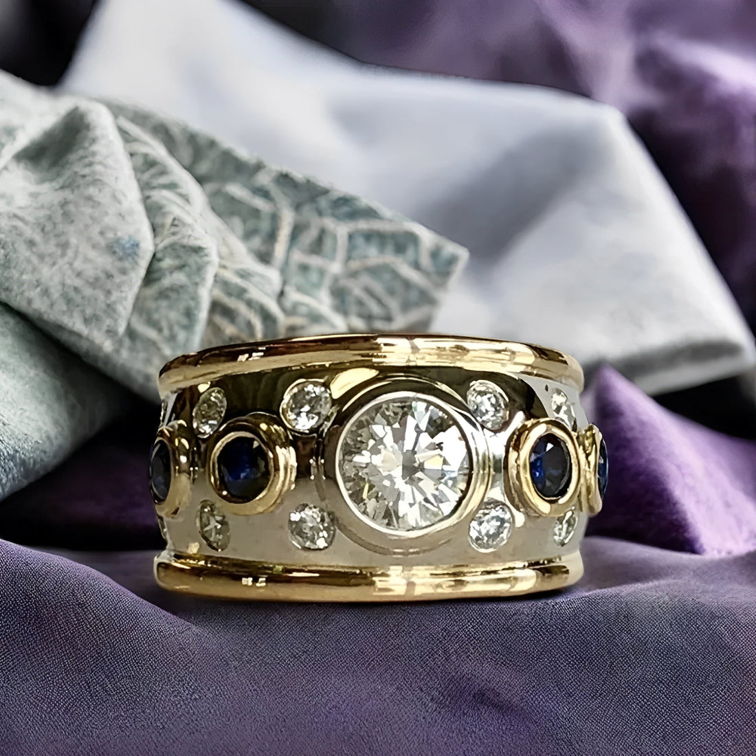 Sierra – Vintage Ring with Decorative Detail
