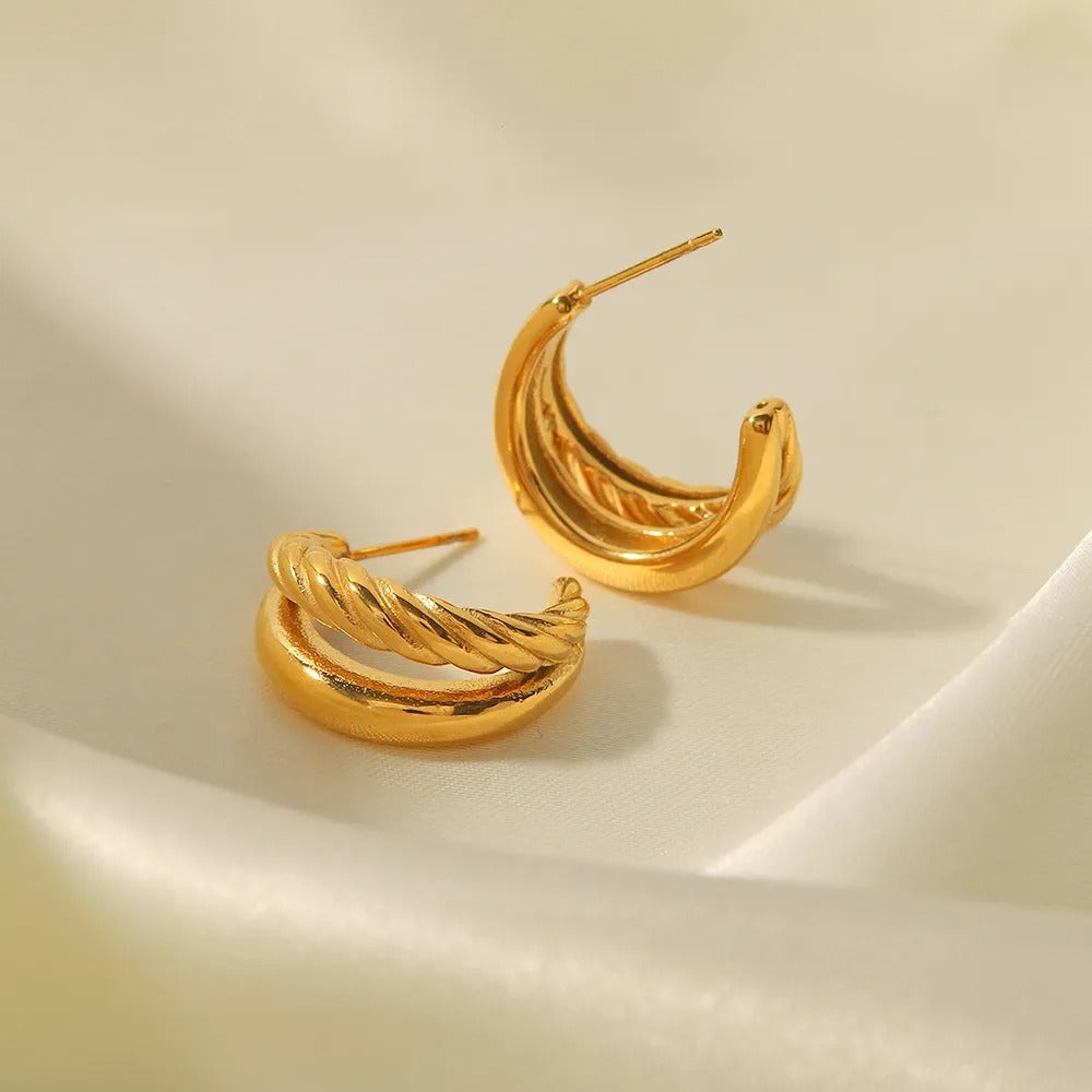 Ayesh – Stylish Gold Earrings