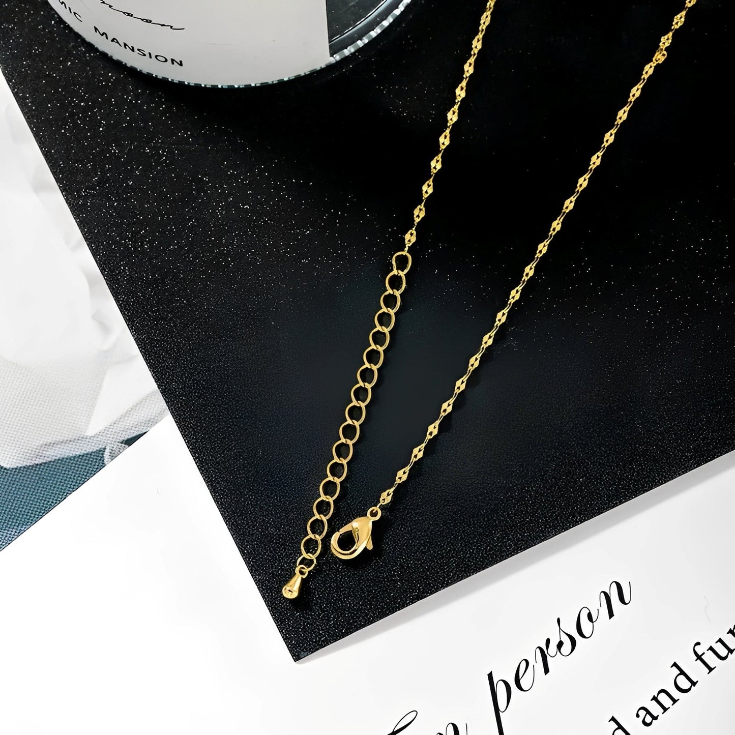 Zeinab – Stylish Minimalist Necklace