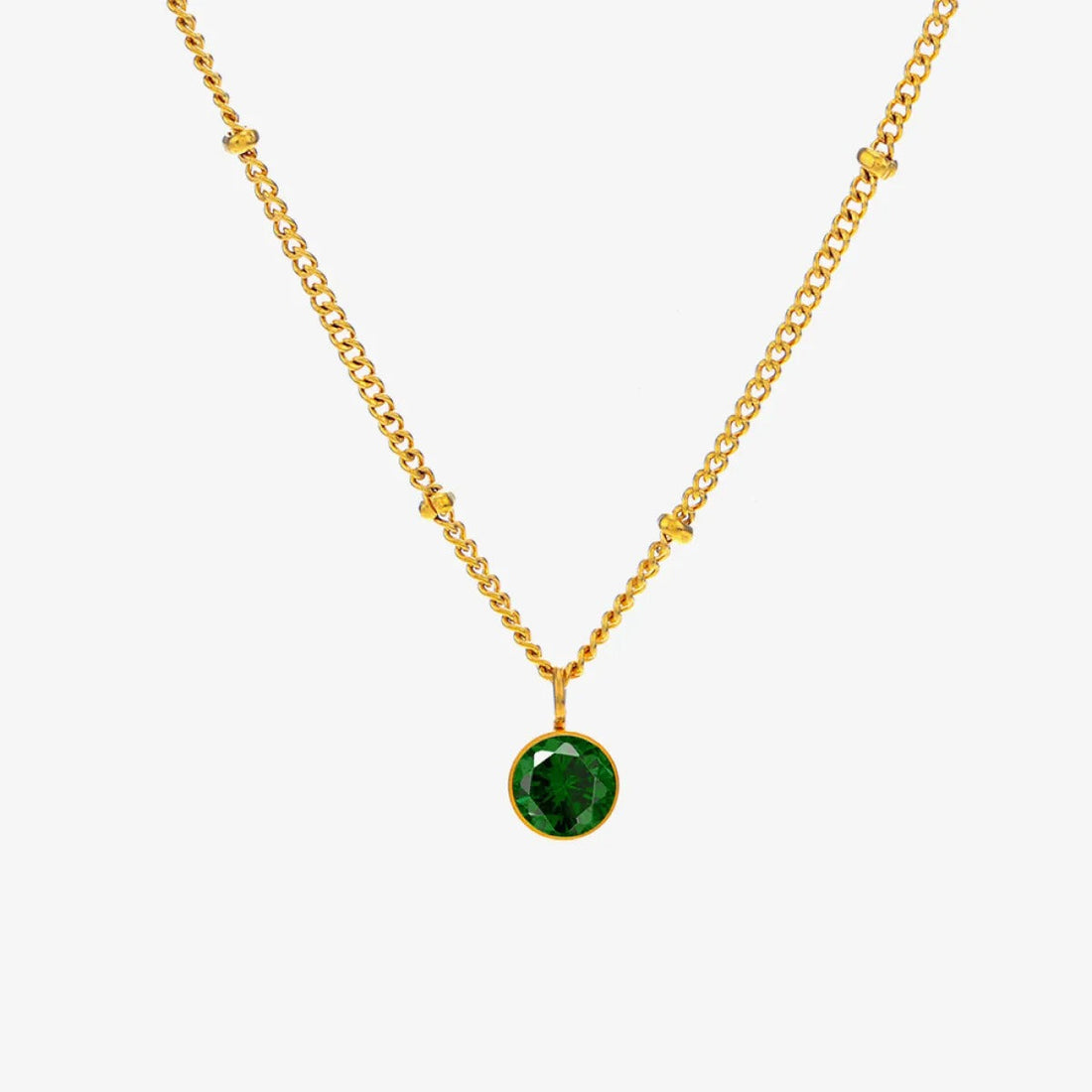 Neza – Stylish and Timeless Emerald Gold Necklace