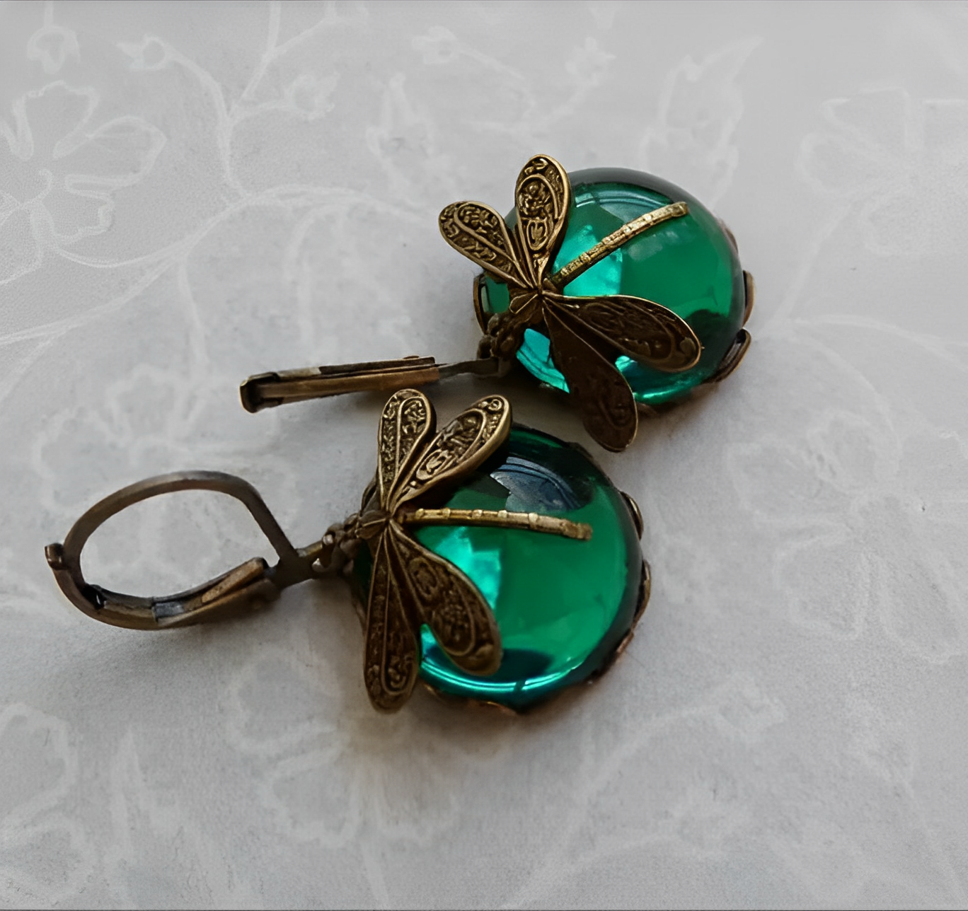 Elowen – Dragonfly Earrings Gold Antique Style