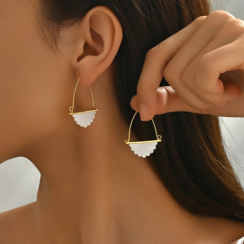 Women's Dangle Earrings with Fan-Shaped Pendant and Open Frame Shape