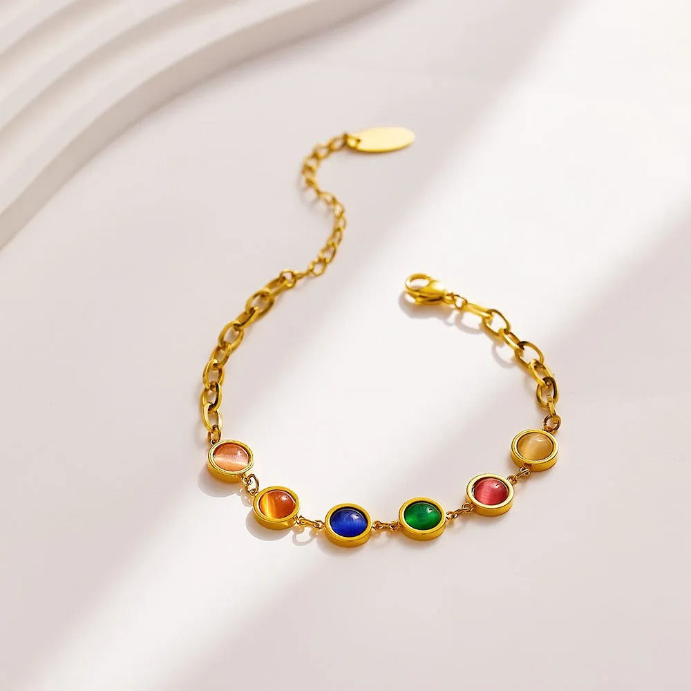 Maisie – Gold bracelet with colored stone