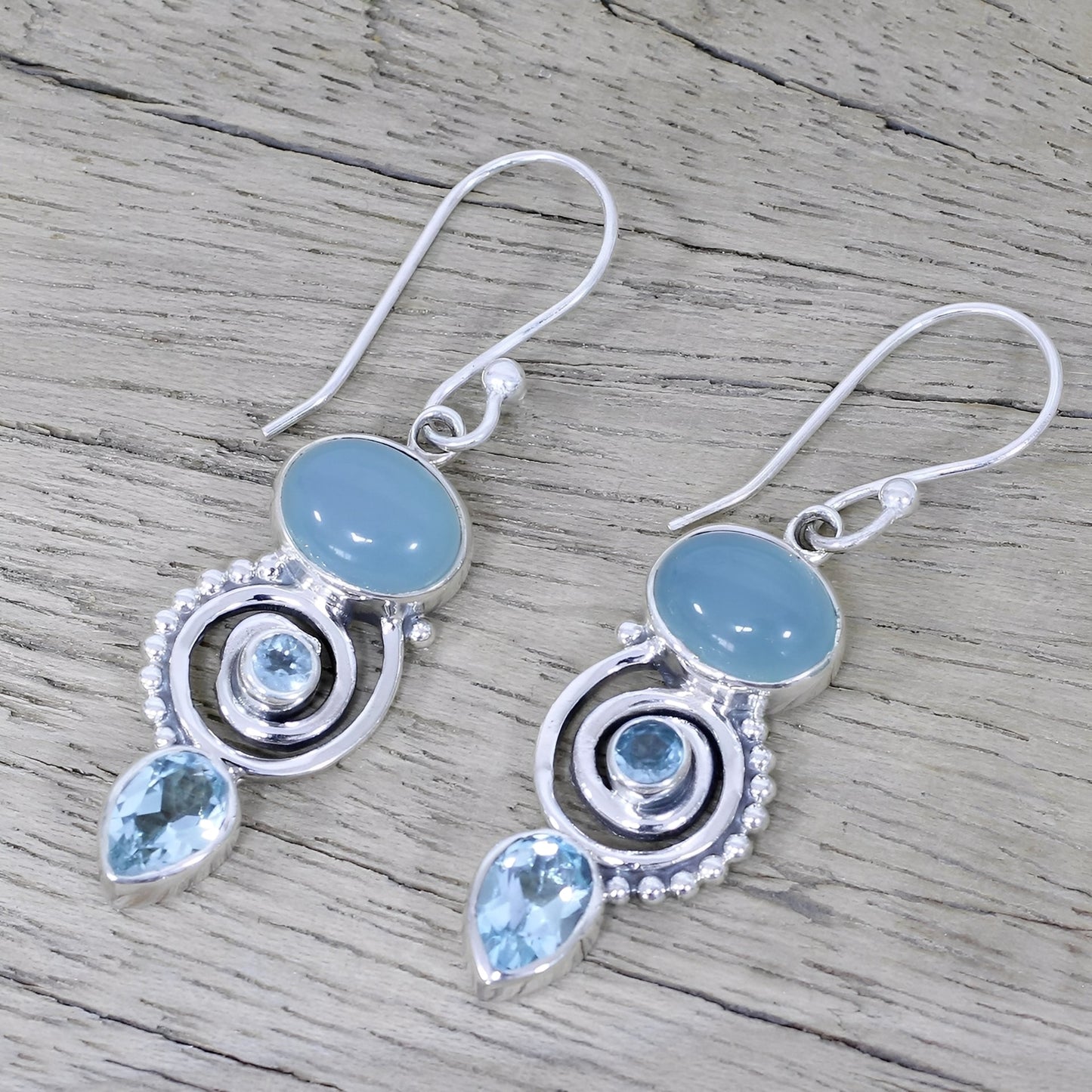 Cassie – Vintage Earrings with Moonstone
