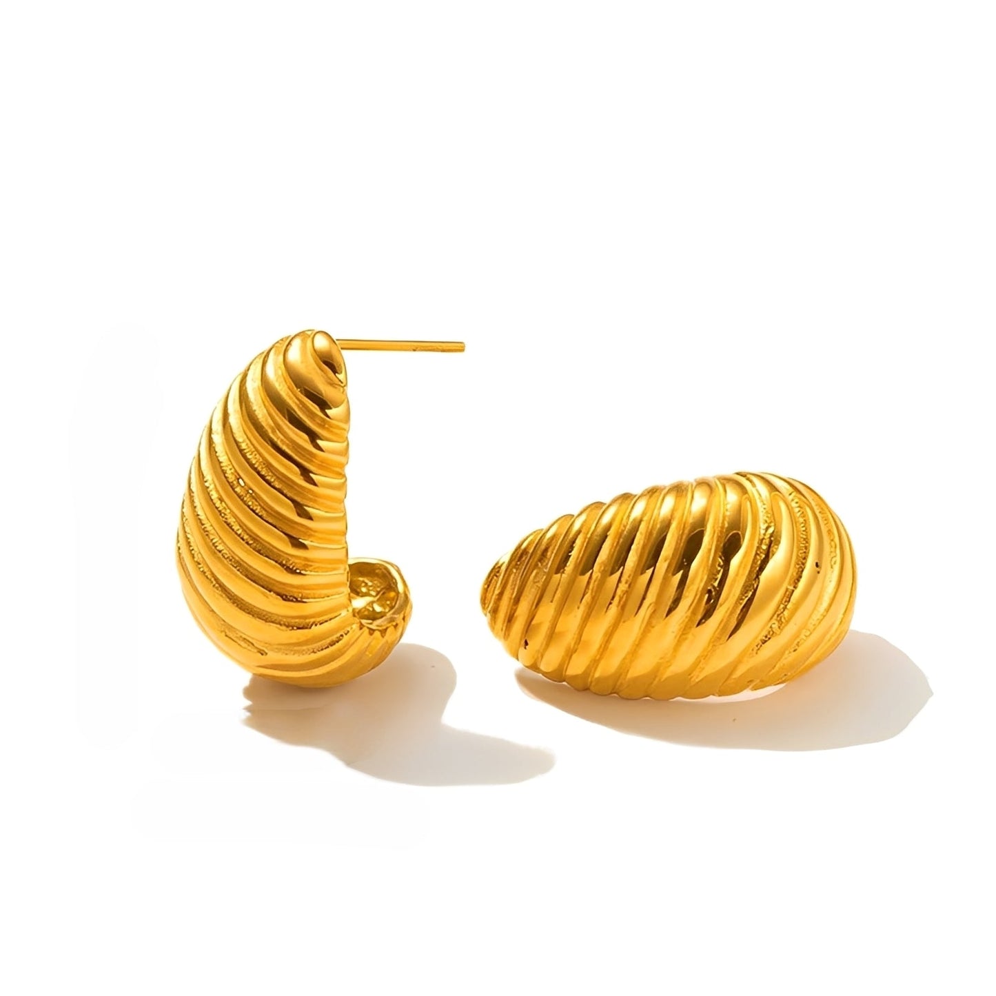 Alice – Stylish Gold-Plated Earrings