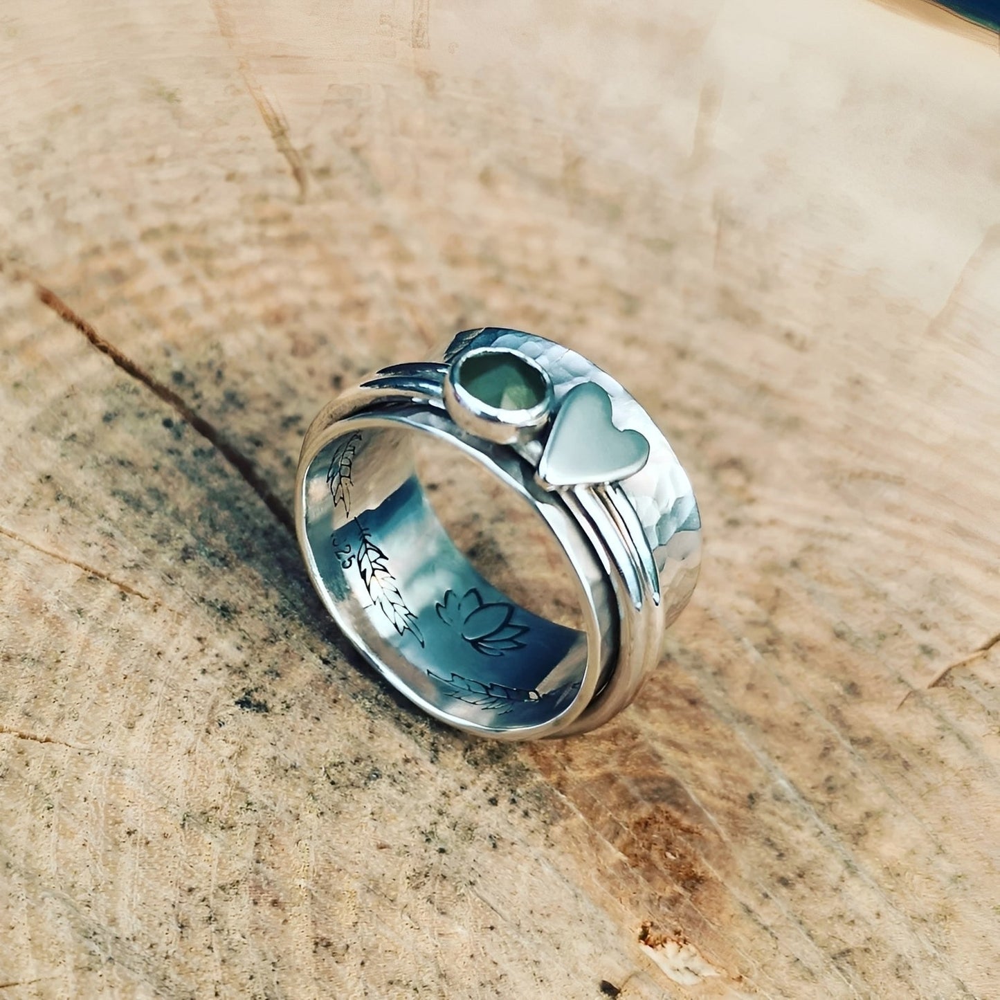 Maely – Heart Ring in Silver Retro Style